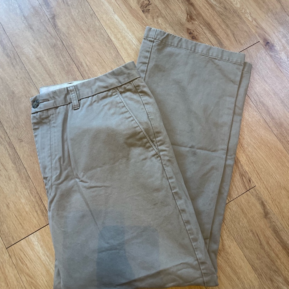 Dockers Men's Khaki Chinos